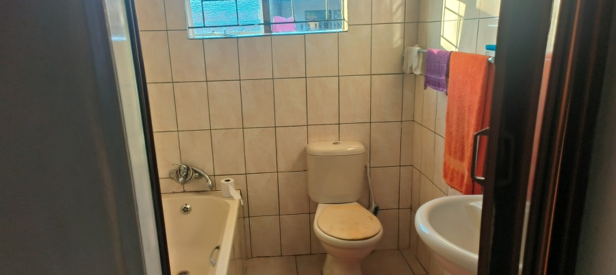 4 Bedroom Property for Sale in Jouberton North West